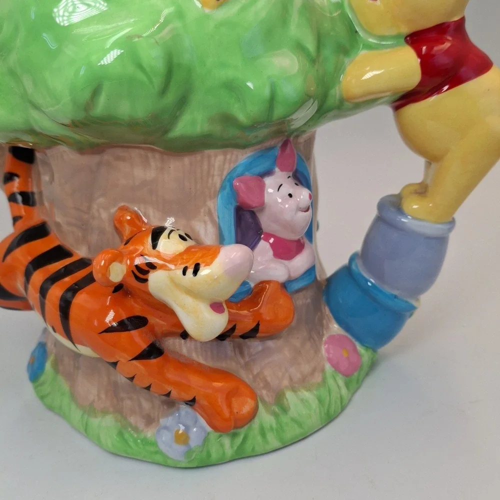 Houston Harvest Disney Winnie the Pooh Ceramic Tea Coffee Pot 31269